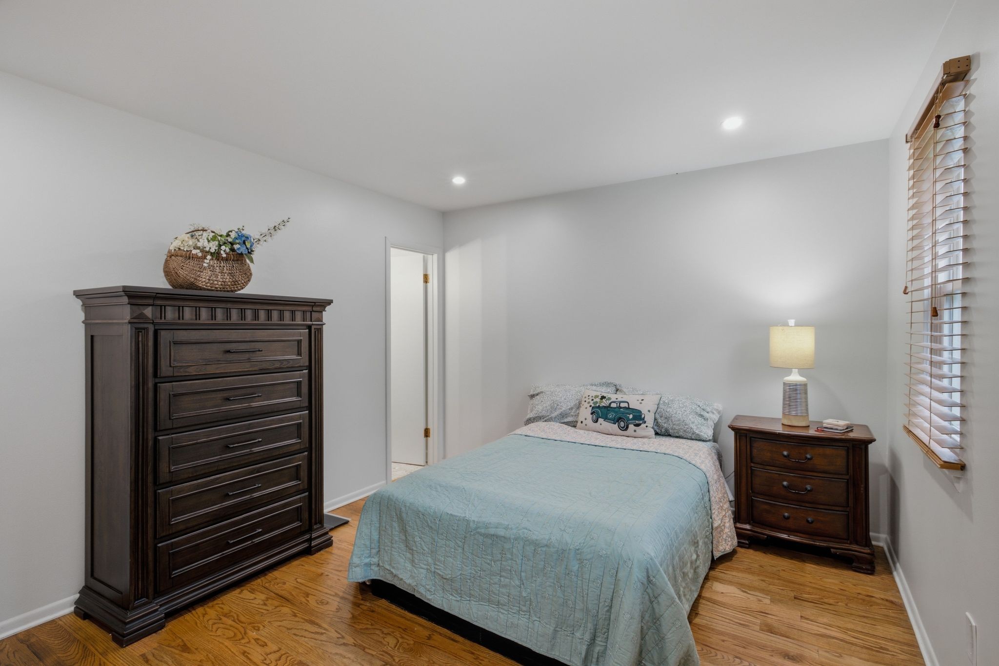 1408 Granville Rd