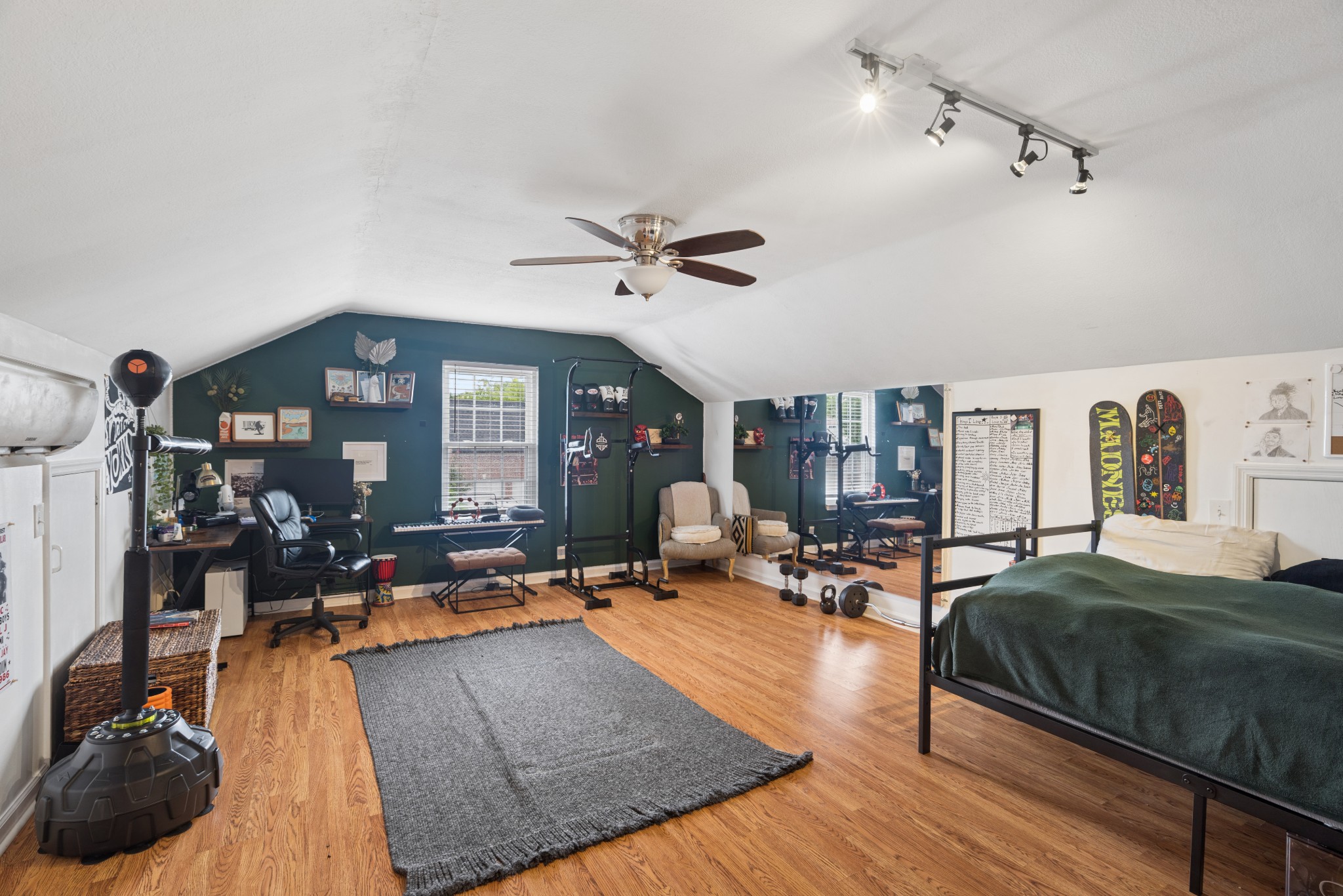 176 Crestfield Pl