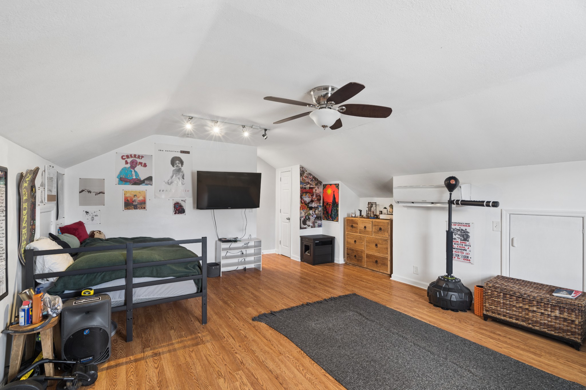 176 Crestfield Pl
