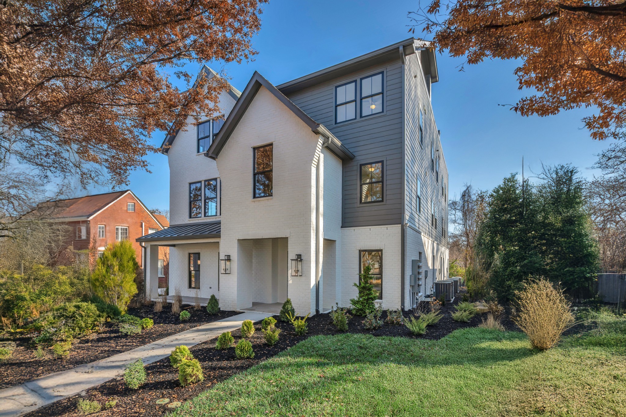 520 N Maple St Unit: 1