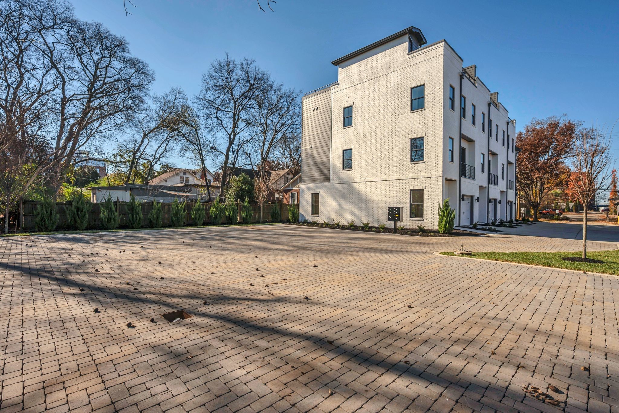 520 N Maple St Unit: 2
