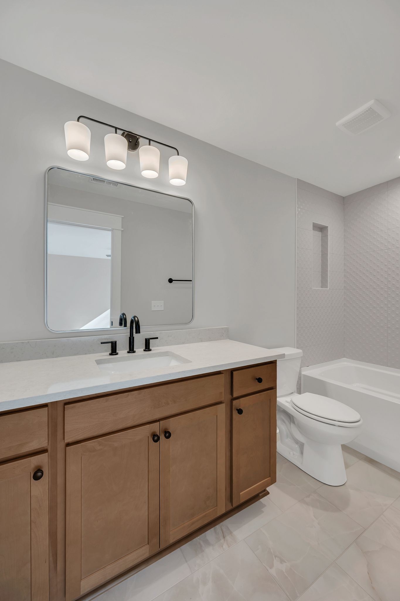 520 N Maple St Unit: 3