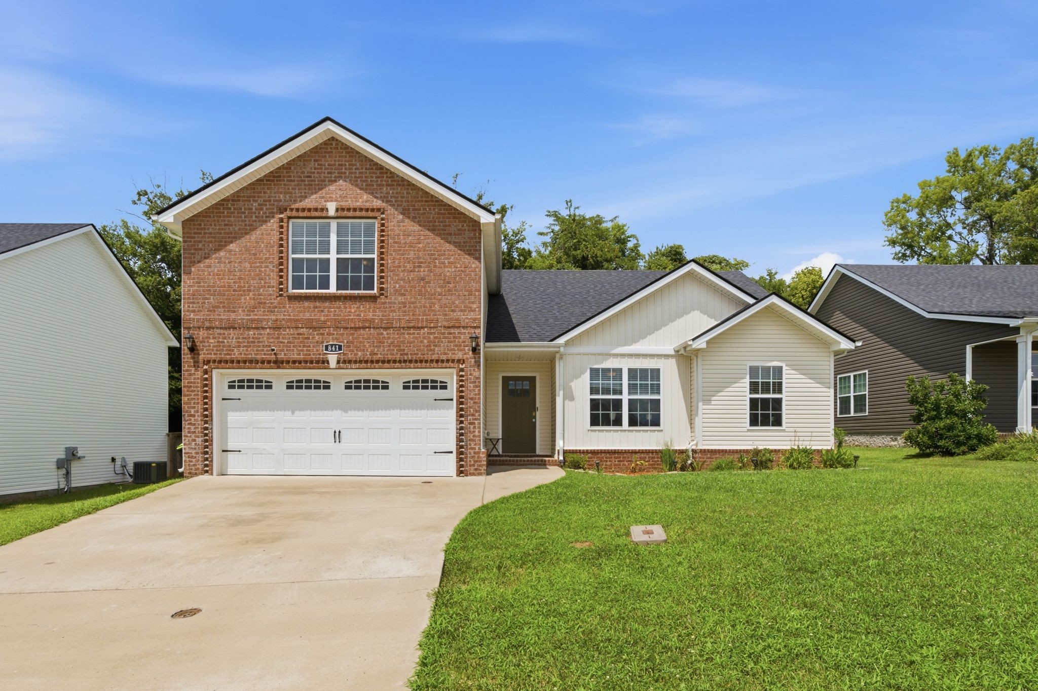 841 Lutz Ln