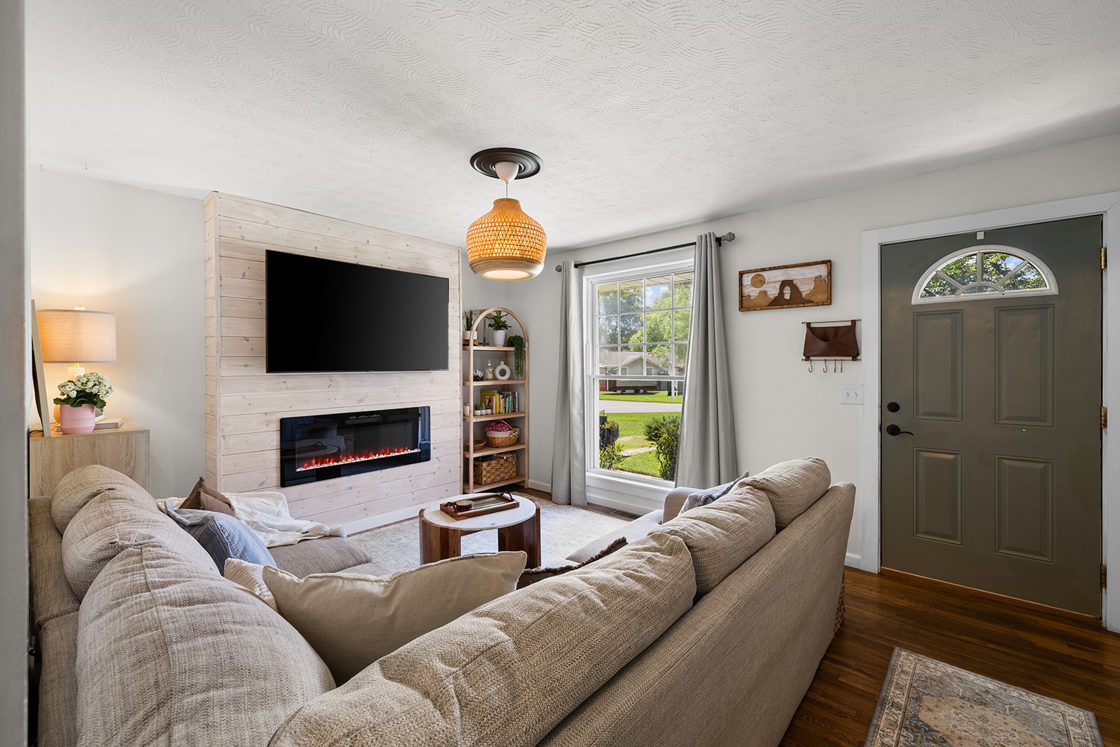 115 Cole Dr