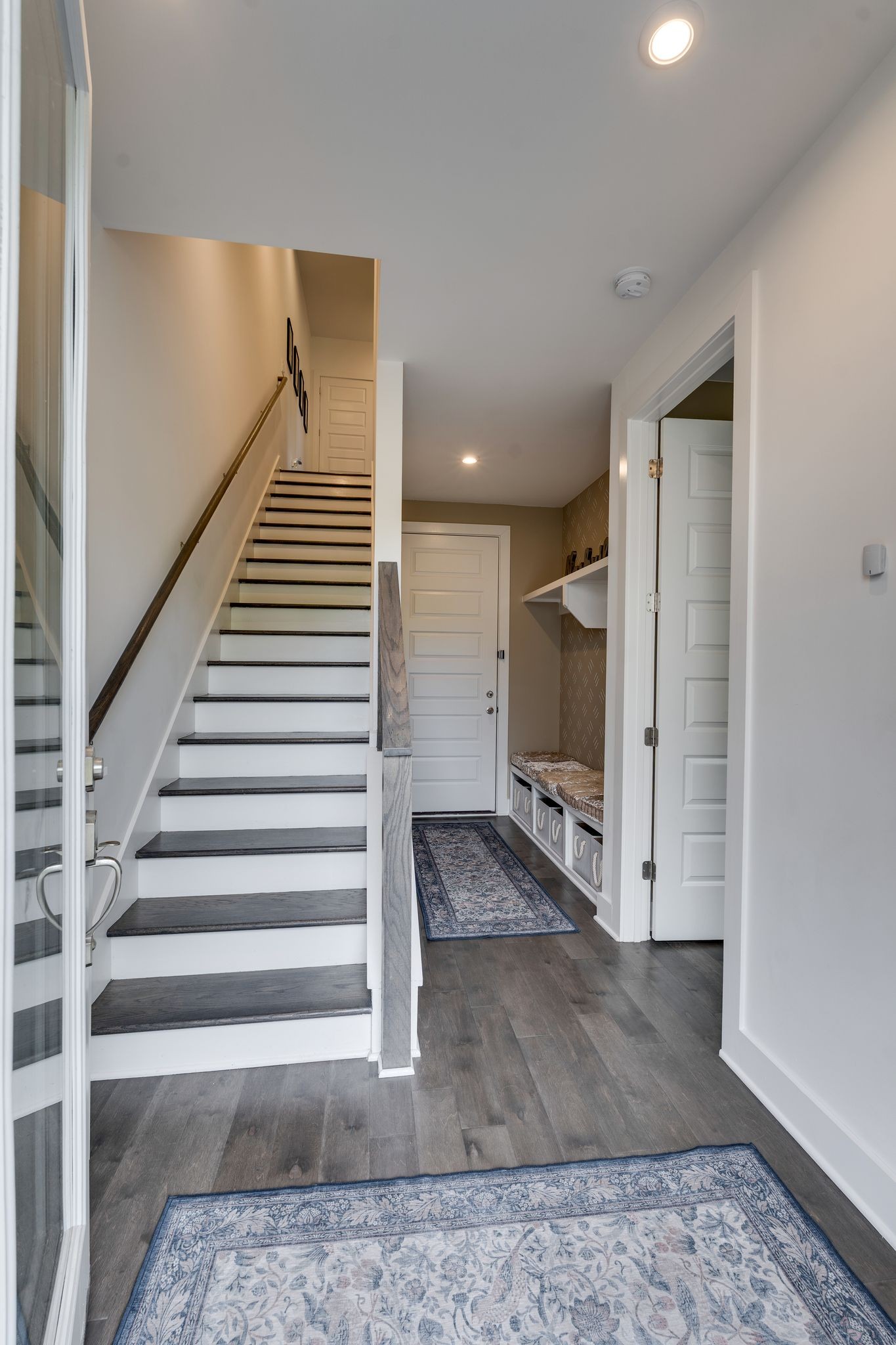 700 James Ave Unit: 17
