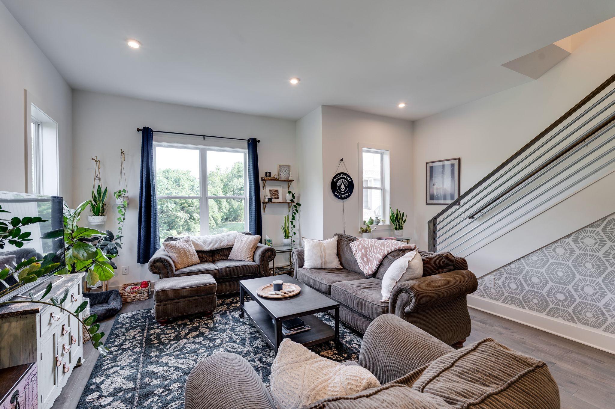700 James Ave Unit: 17