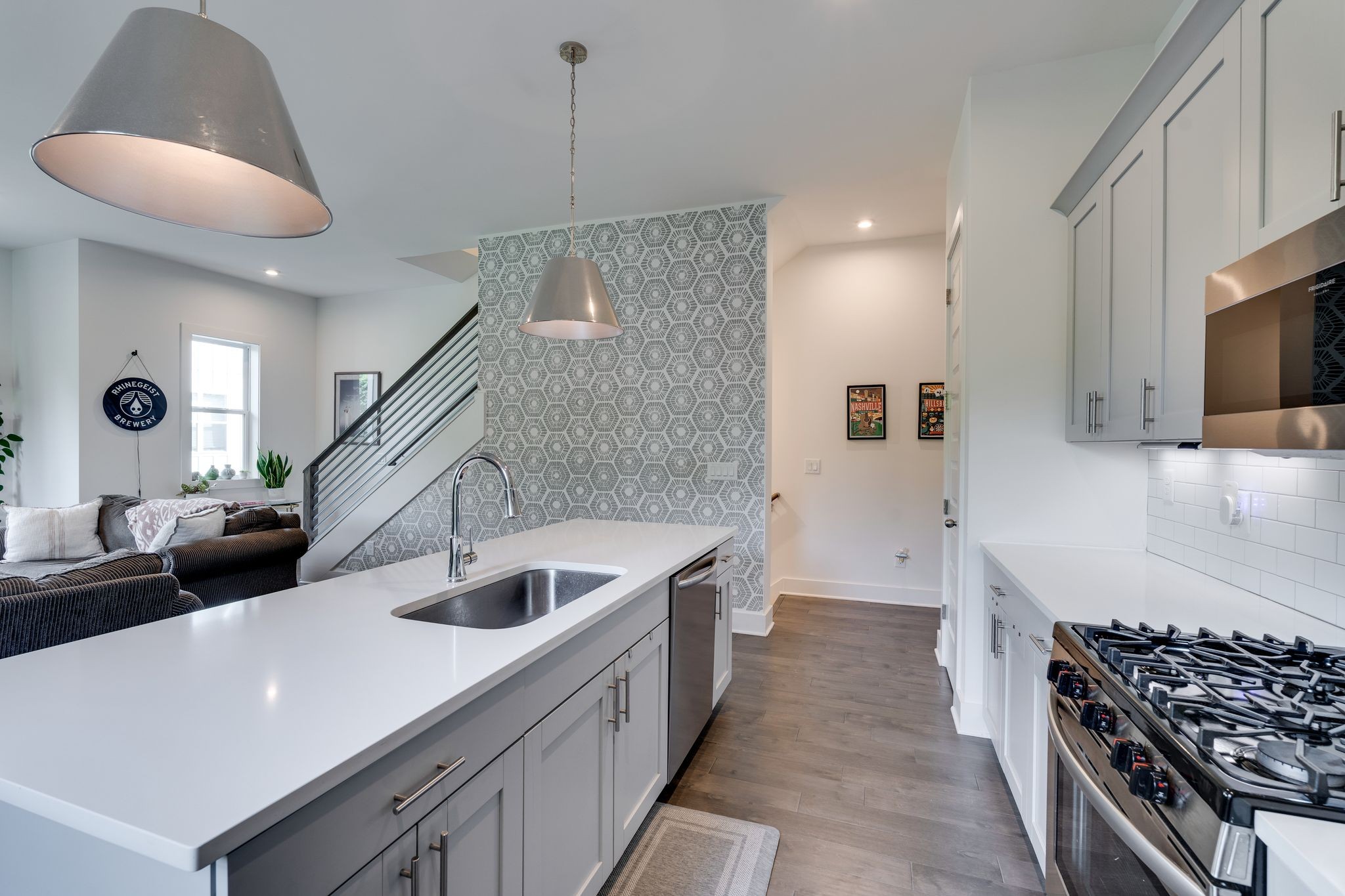 700 James Ave Unit: 17