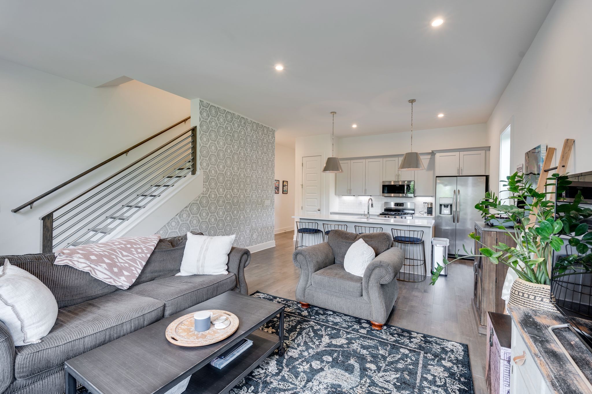 700 James Ave Unit: 17