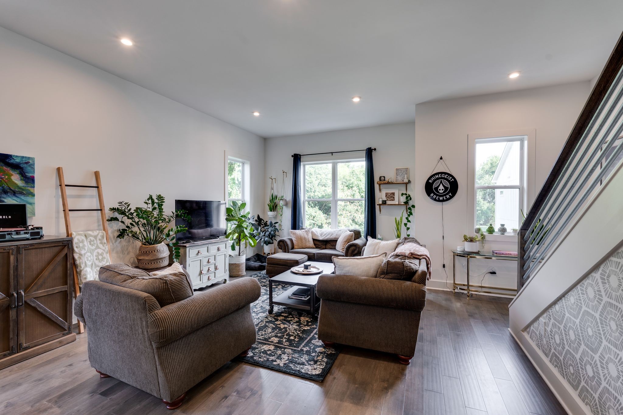 700 James Ave Unit: 17