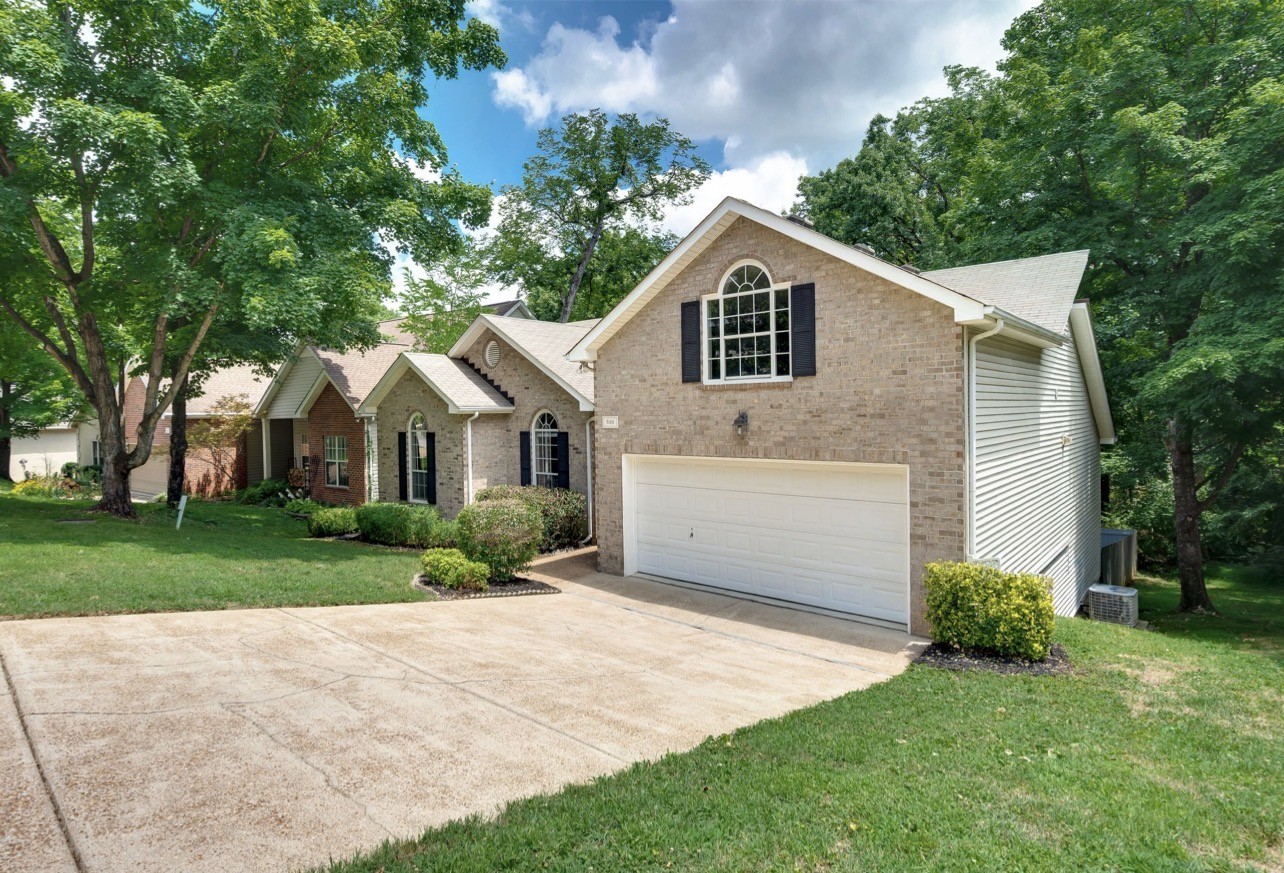 629 Magnolia Ln