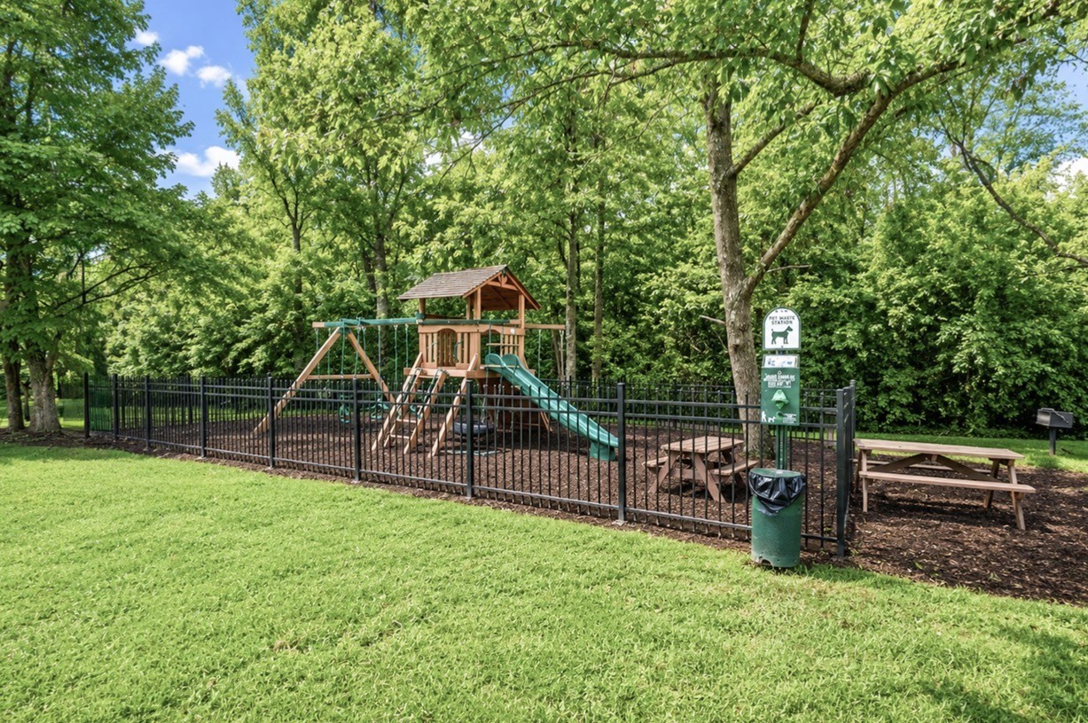 629 Magnolia Ln