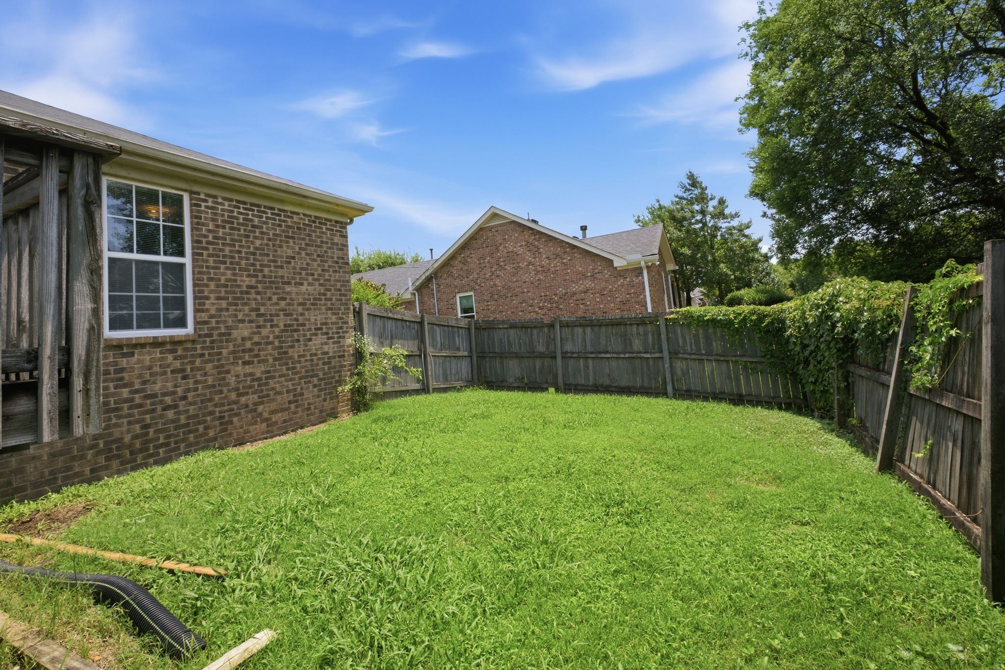 3011 Potts Xing