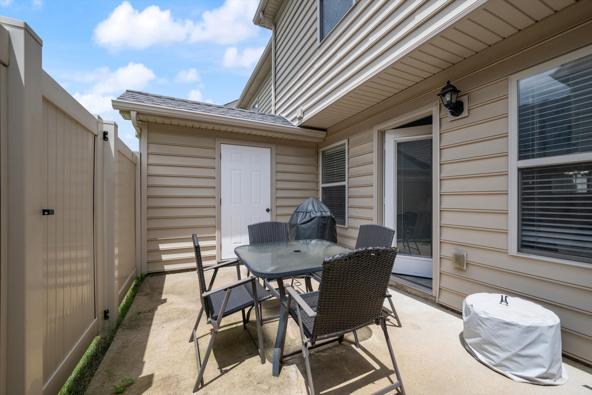 4115 War Emblem Ln