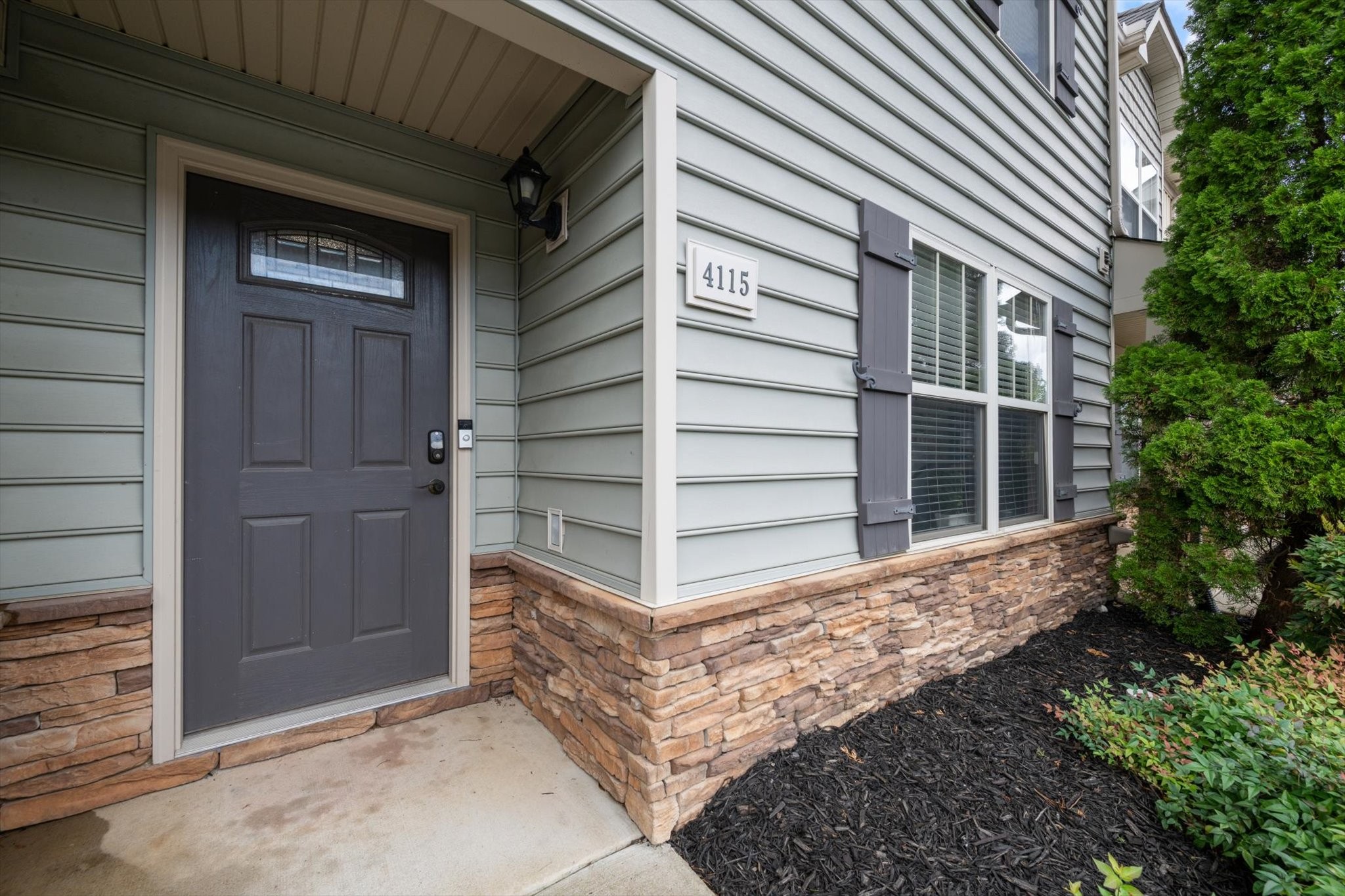 4115 War Emblem Ln