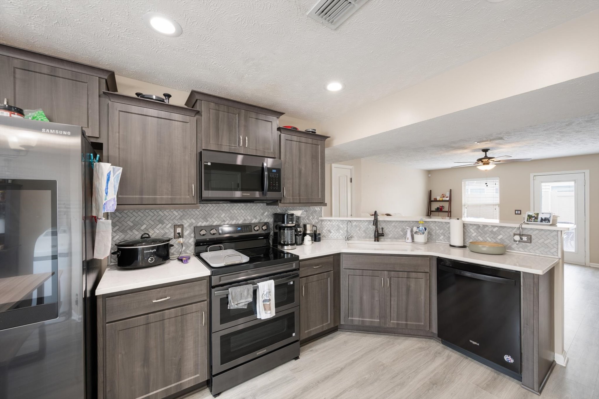 4115 War Emblem Ln