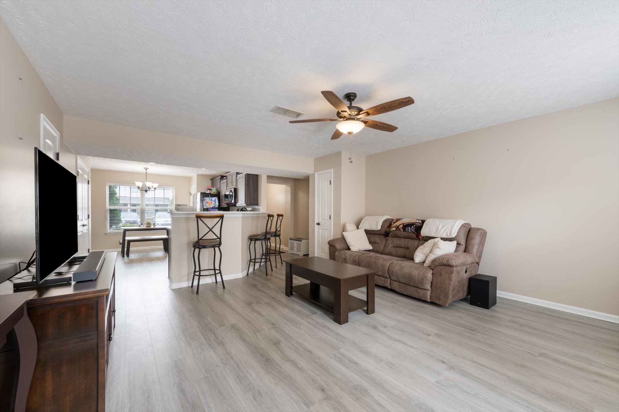 4115 War Emblem Ln
