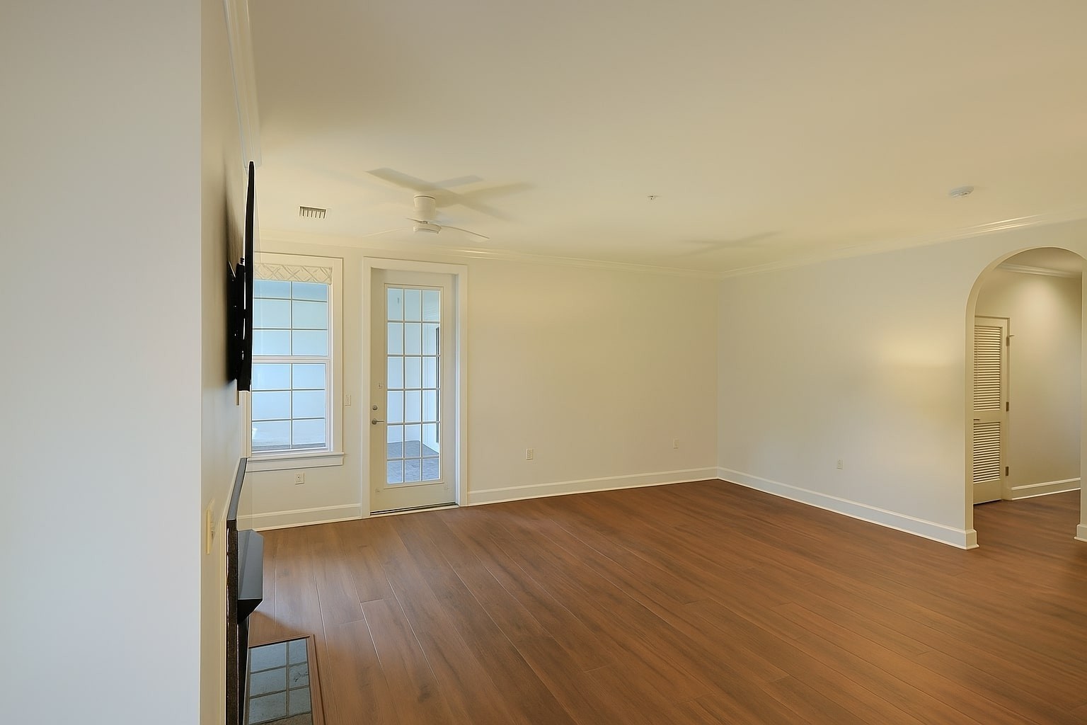 307 Seven Springs Way Unit: 304