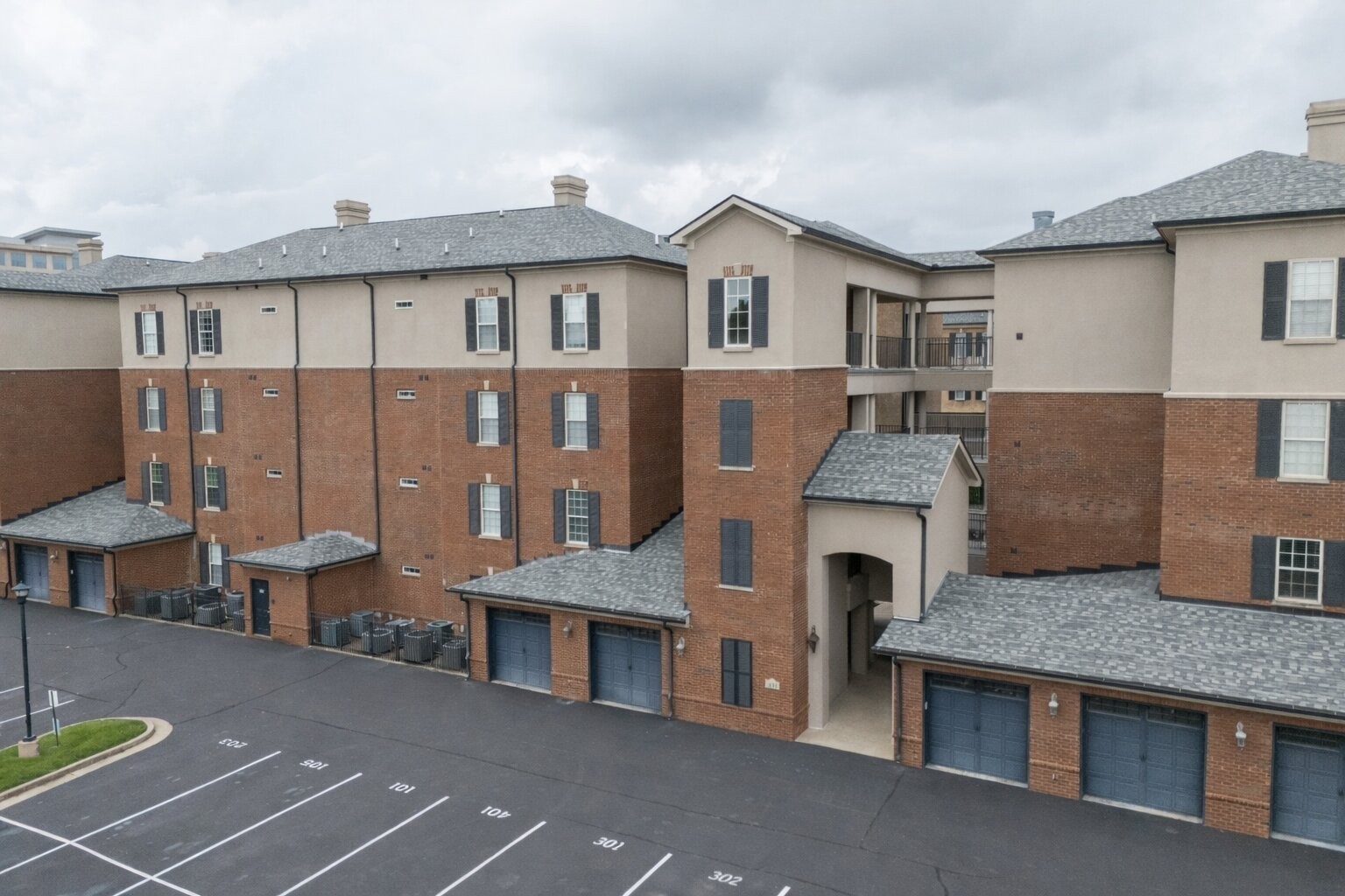 307 Seven Springs Way Unit: 304