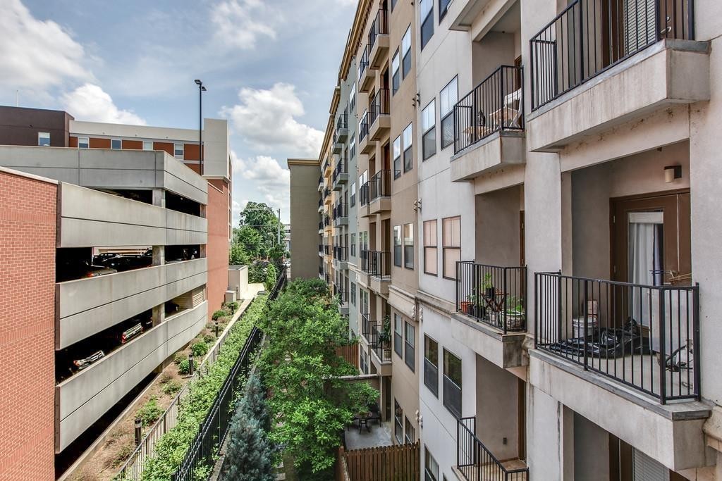 1803 Broadway Unit: 203
