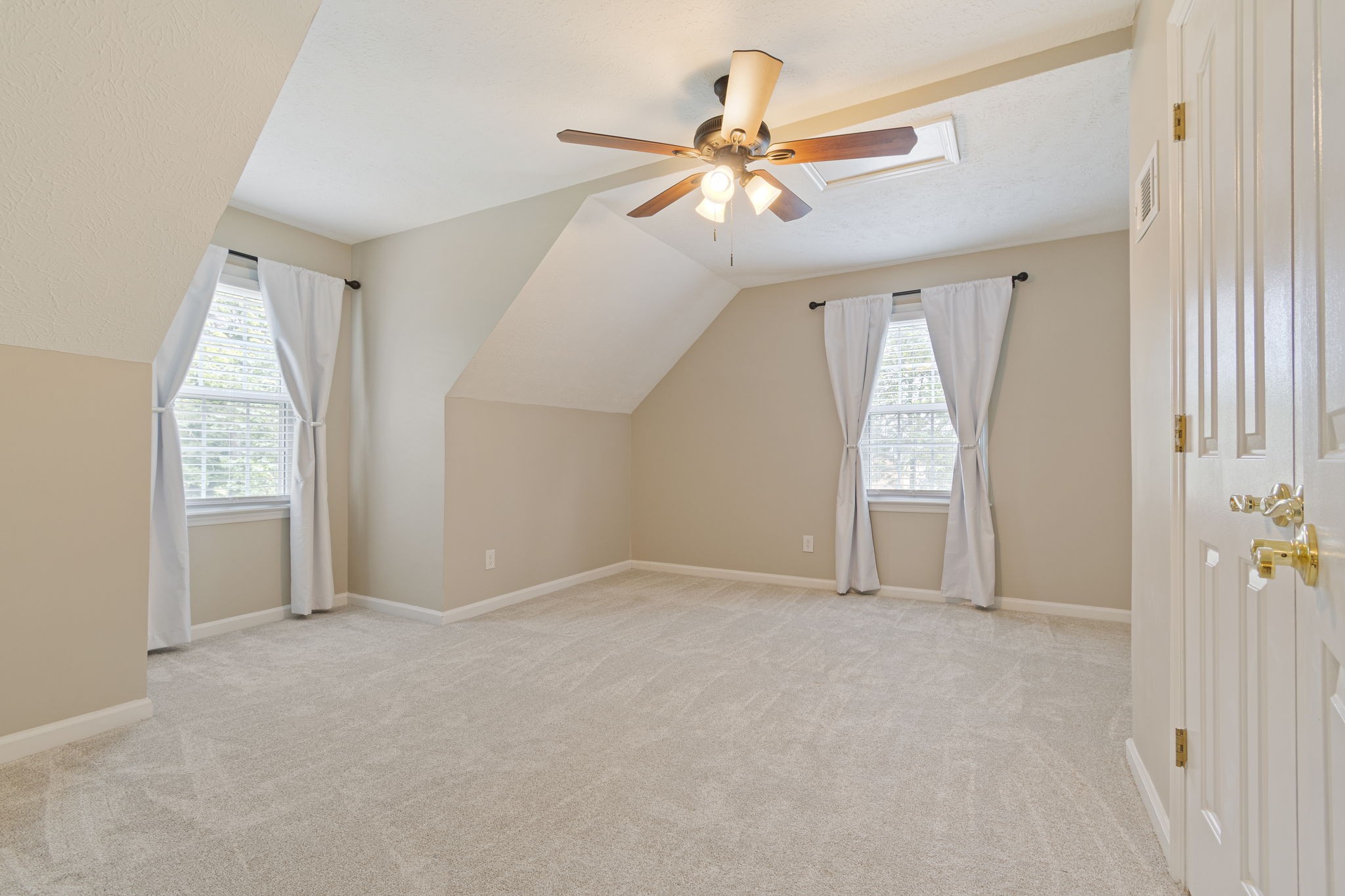 1052 Pleasant Run Rd