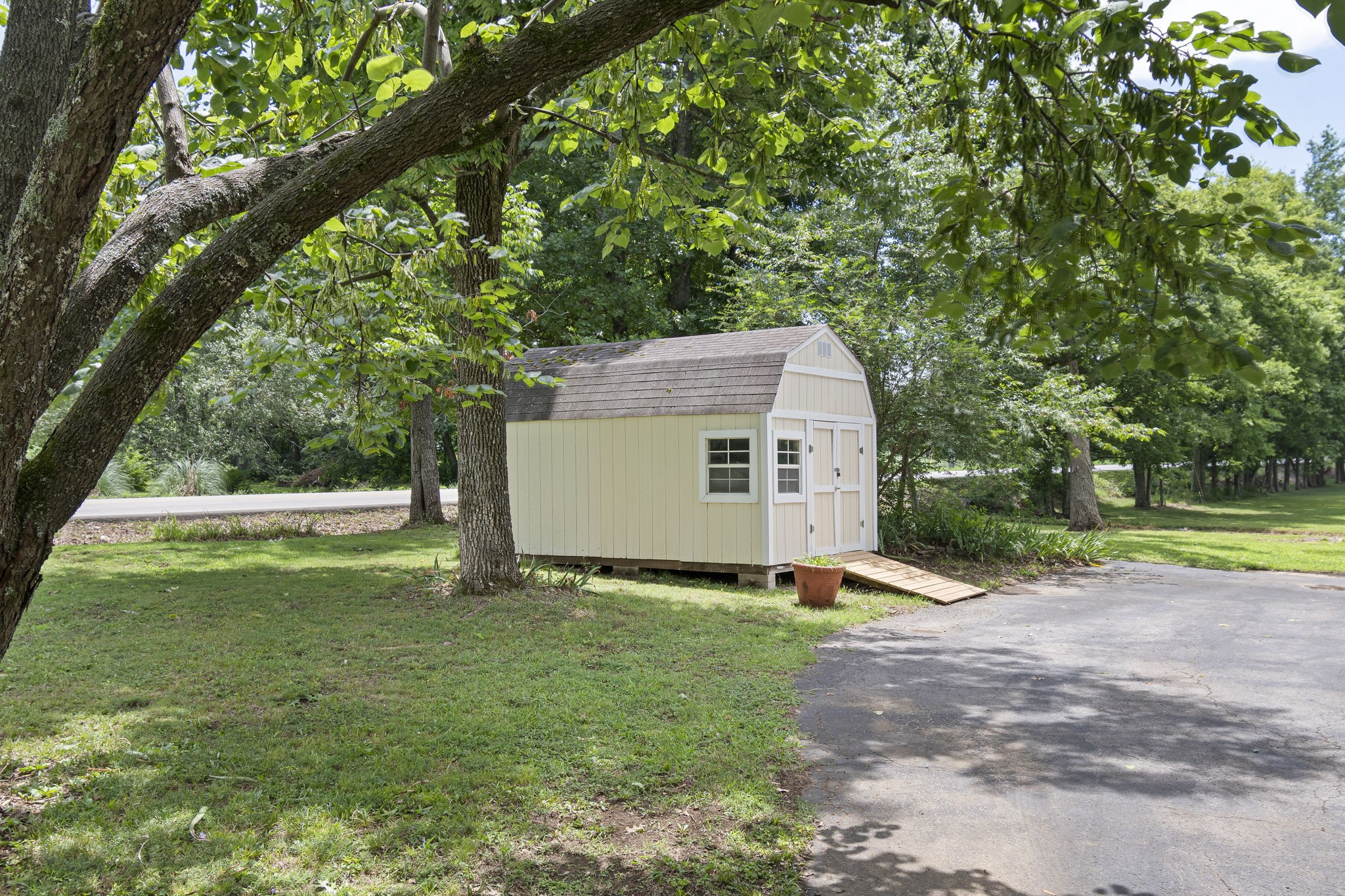 1052 Pleasant Run Rd