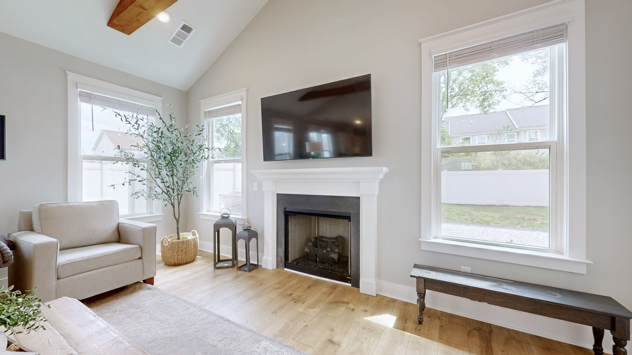 3238 Chatfield Dr