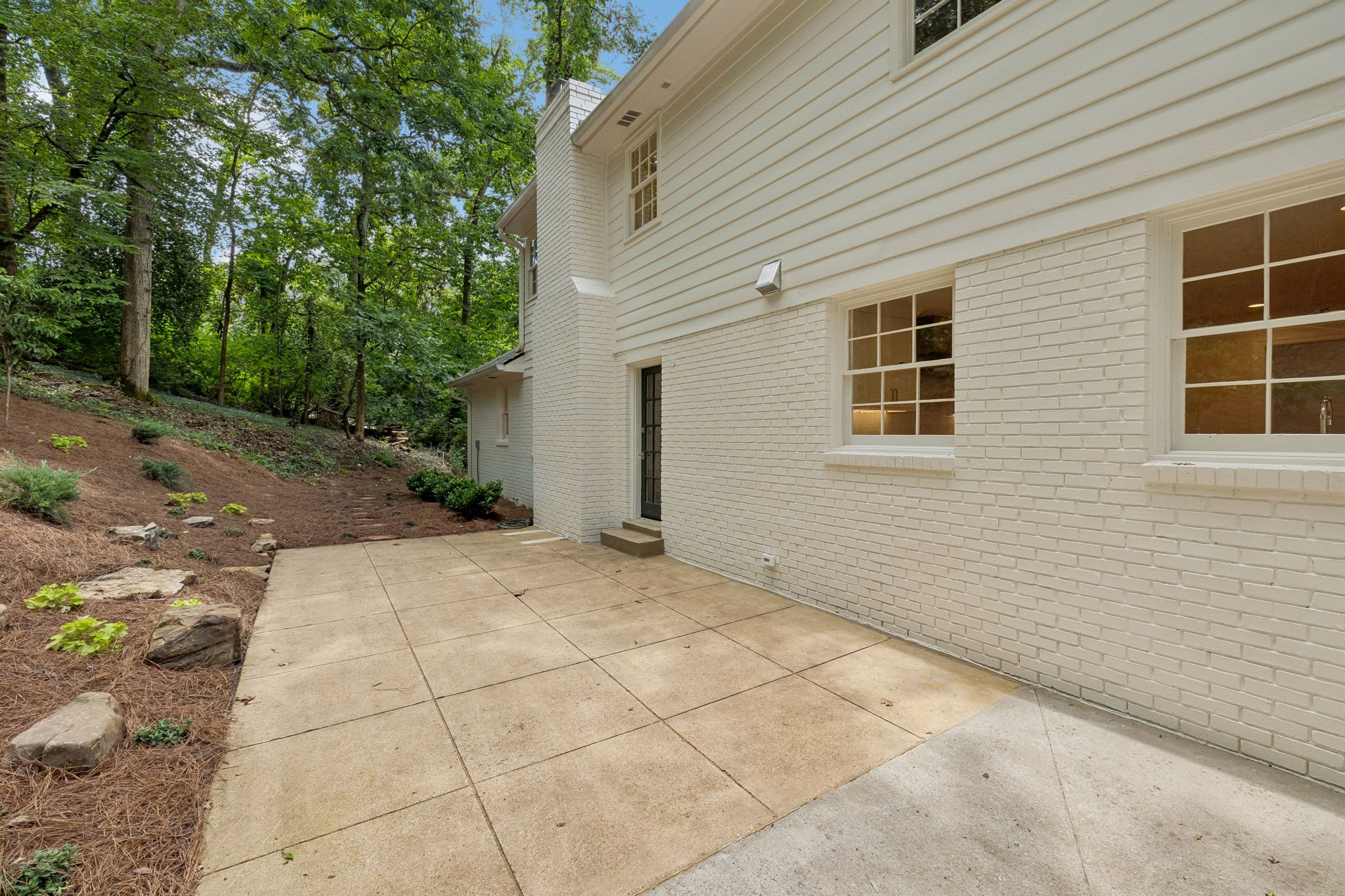 6004 Hillsboro Pike