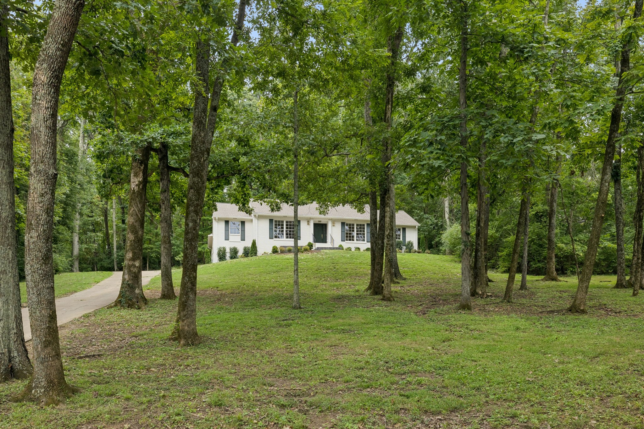 6004 Hillsboro Pike
