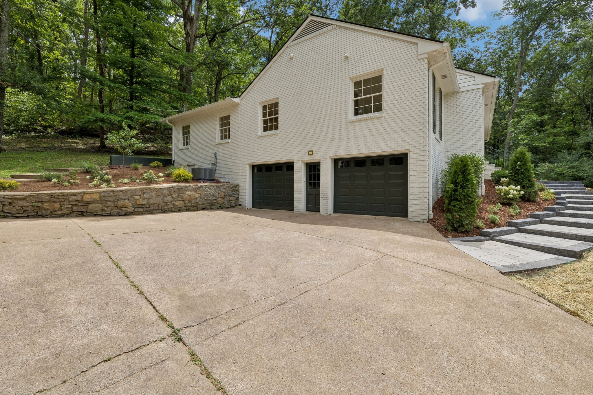 6004 Hillsboro Pike