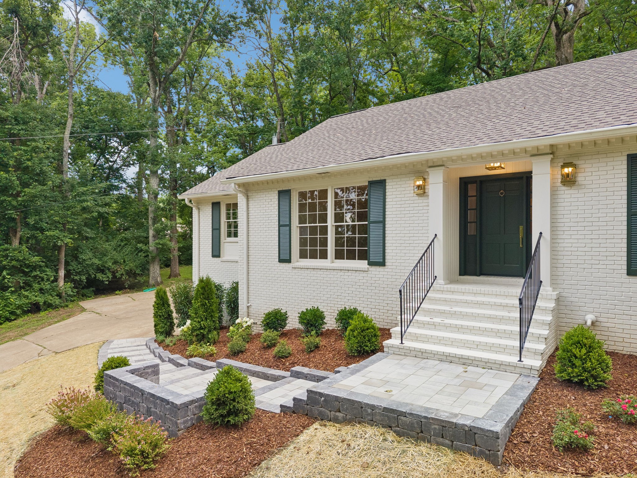 6004 Hillsboro Pike