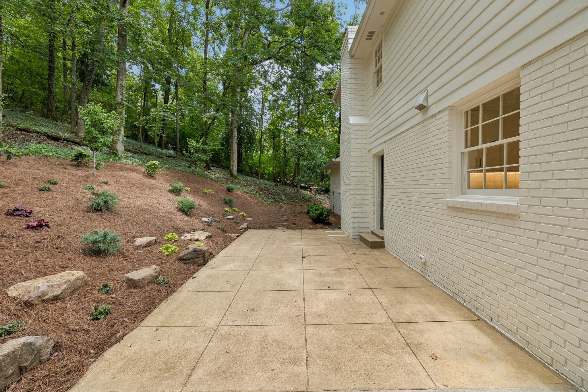 6004 Hillsboro Pike