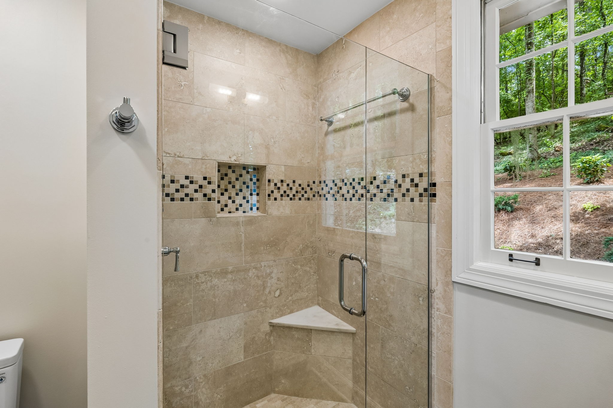 6004 Hillsboro Pike