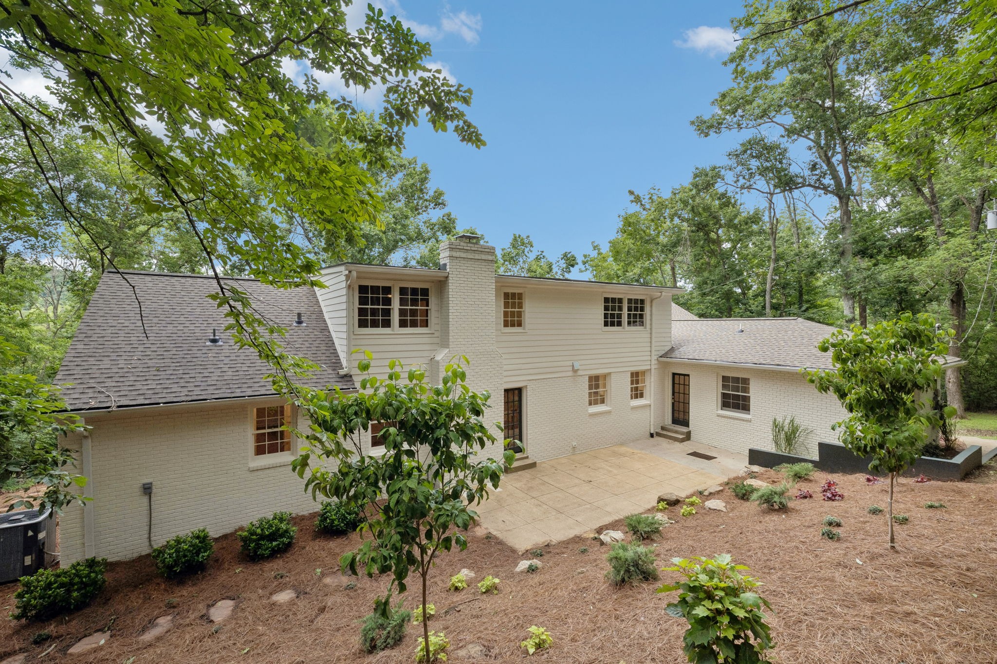 6004 Hillsboro Pike