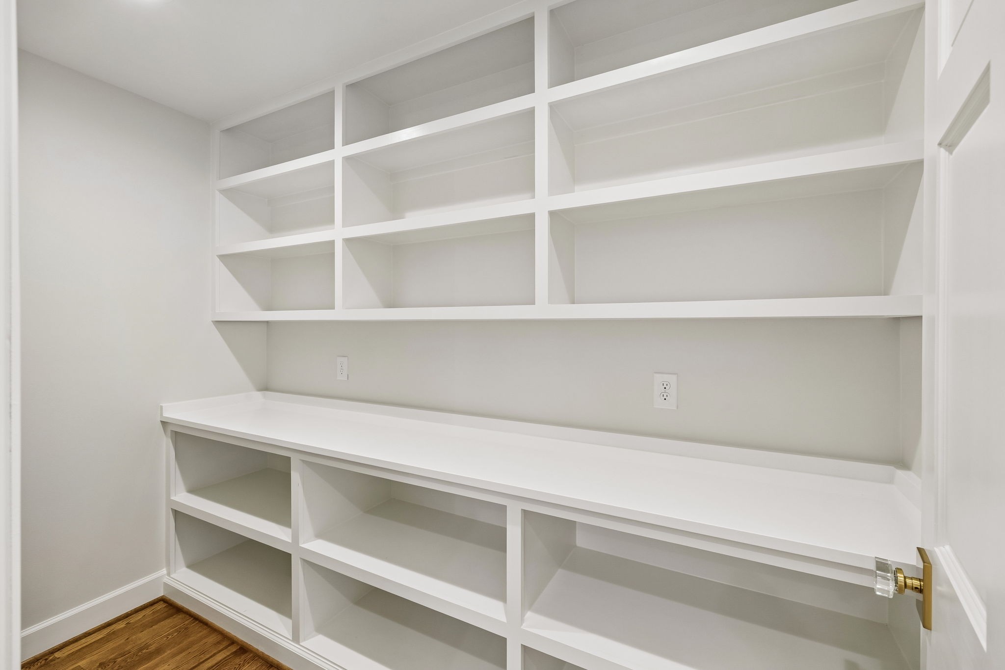 6004 Hillsboro Pike