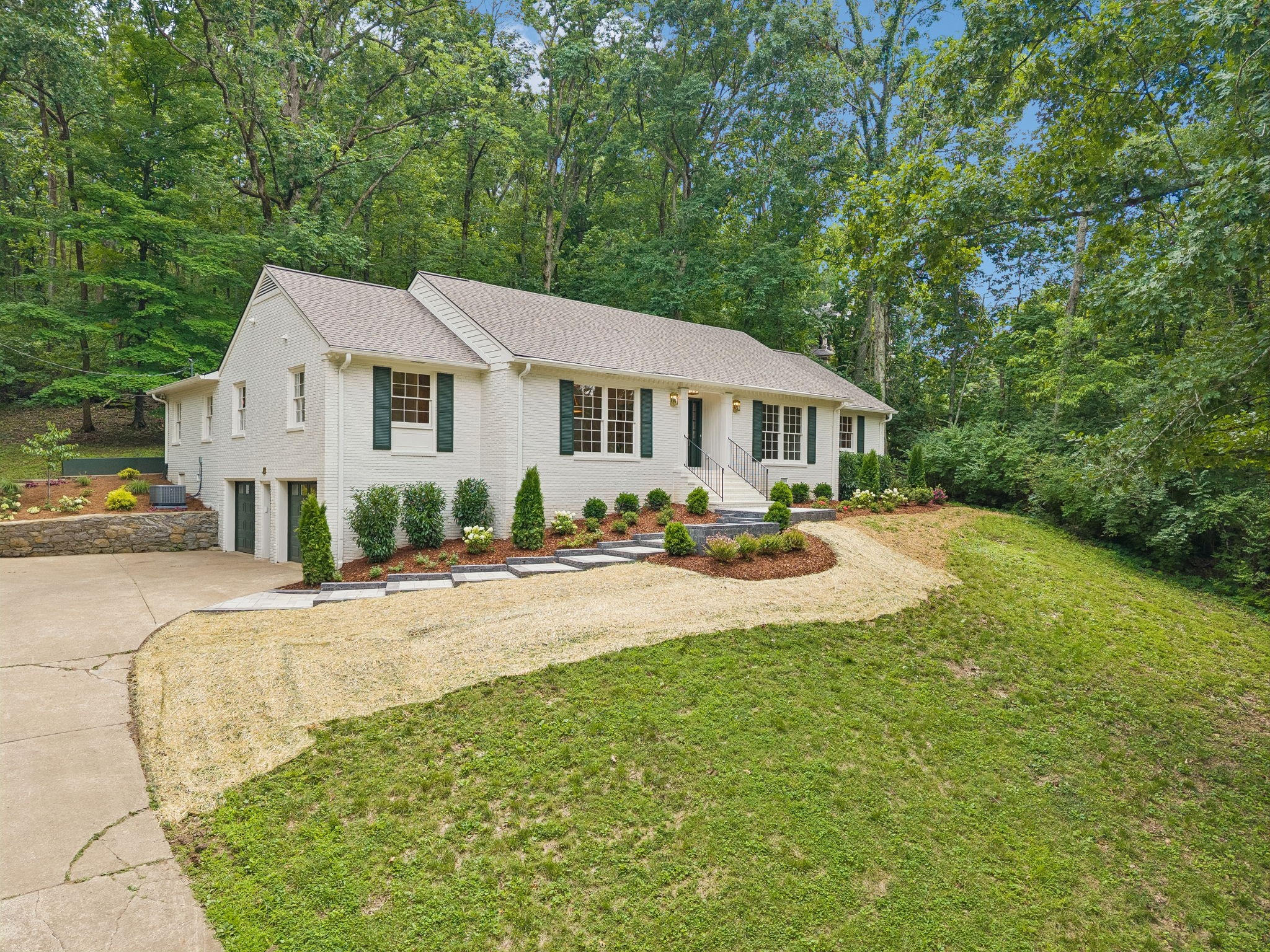 6004 Hillsboro Pike