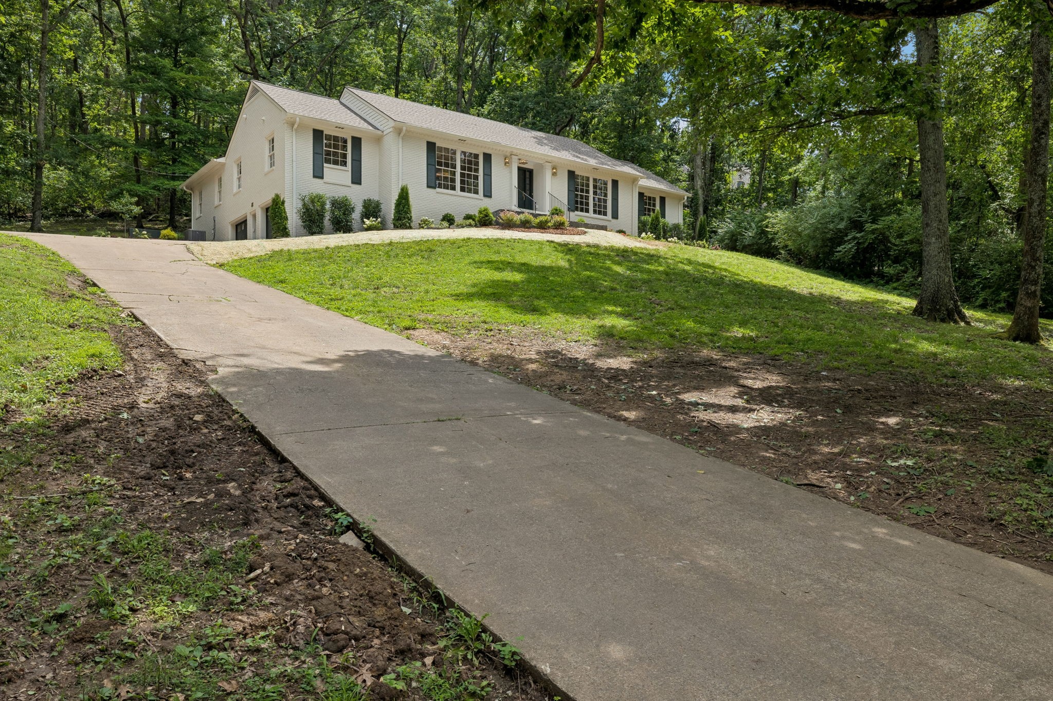 6004 Hillsboro Pike