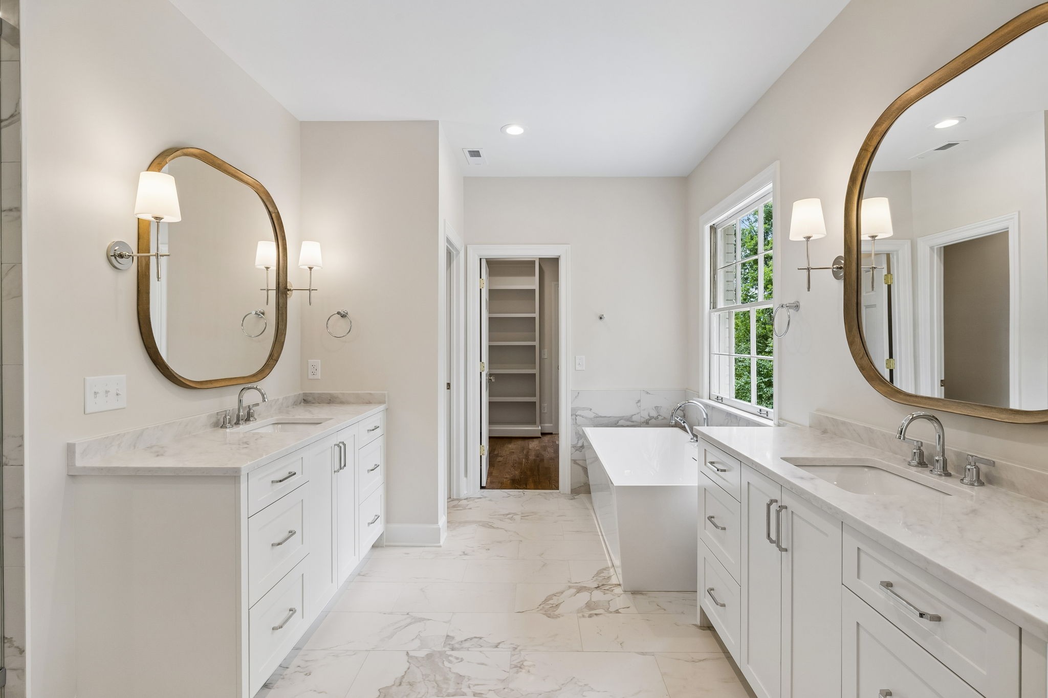 6004 Hillsboro Pike