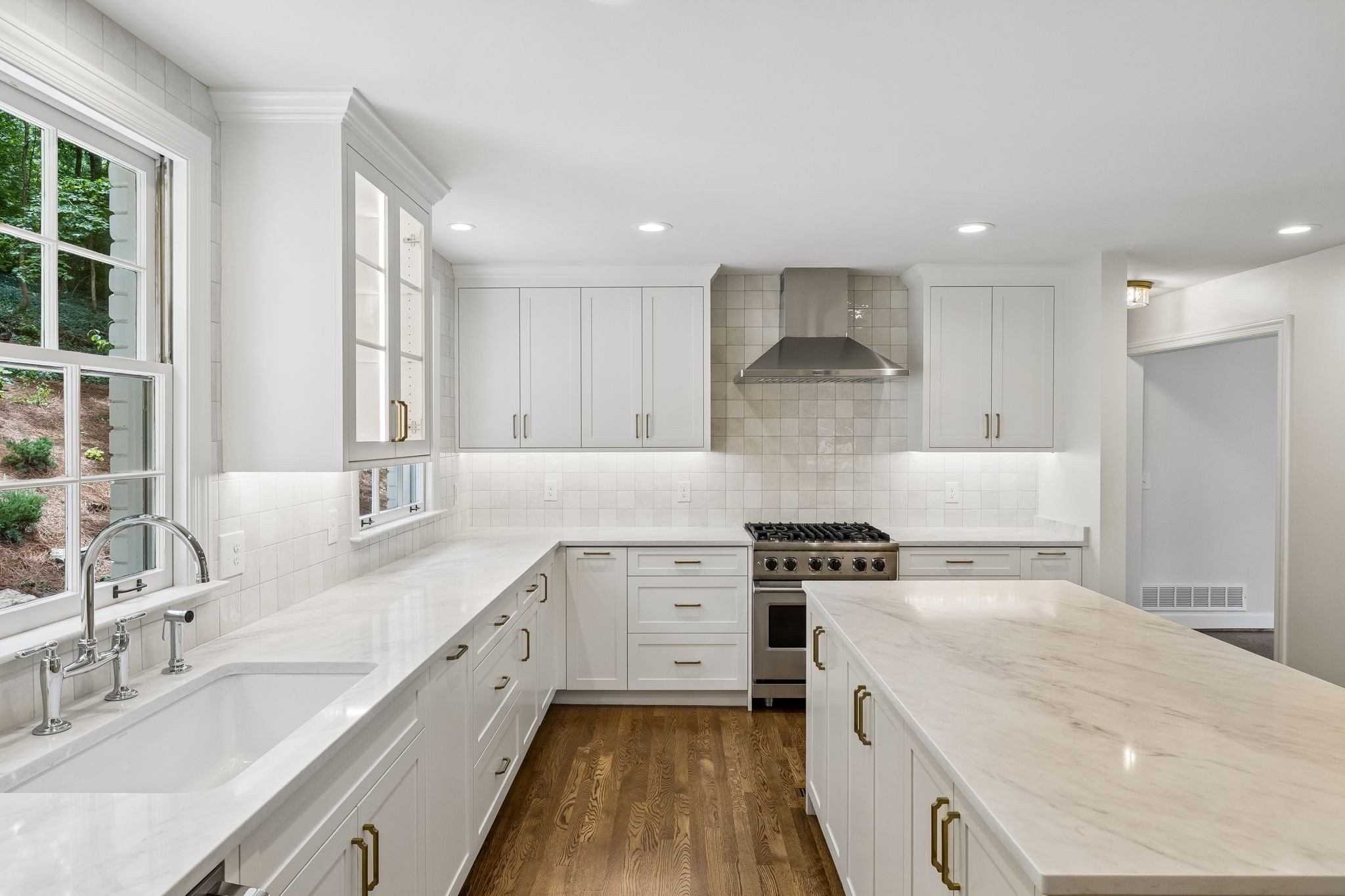 6004 Hillsboro Pike