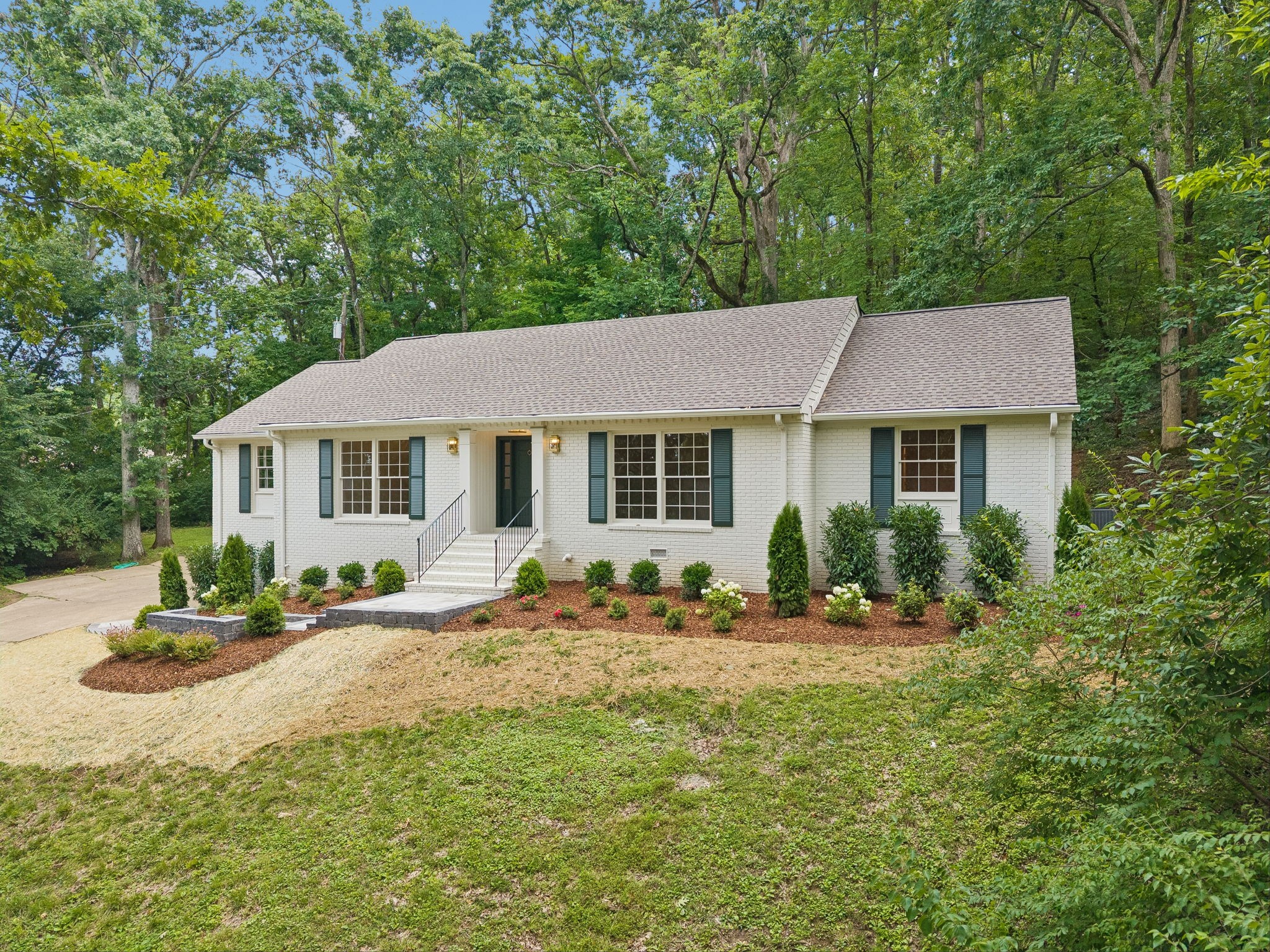 6004 Hillsboro Pike