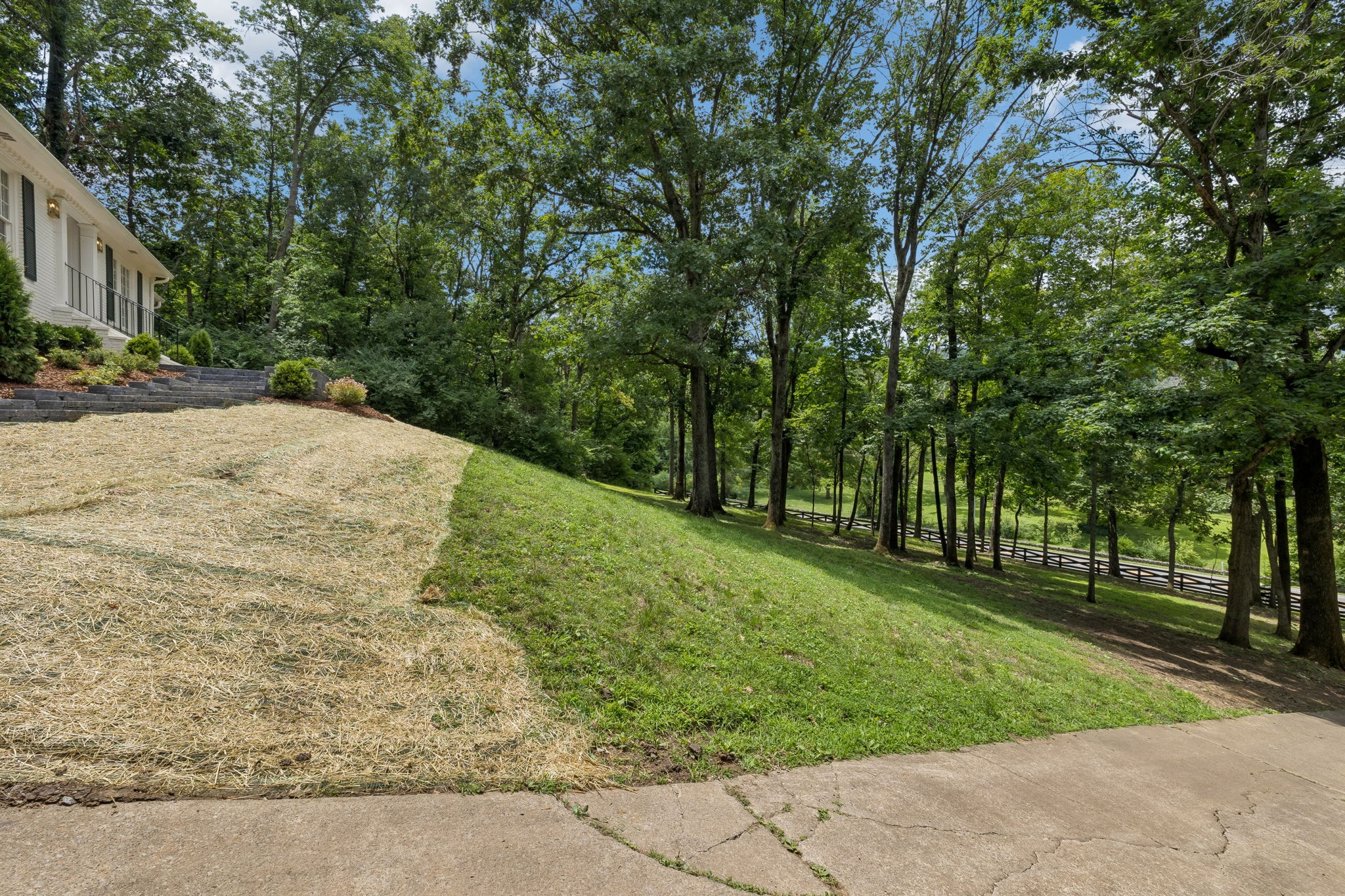 6004 Hillsboro Pike
