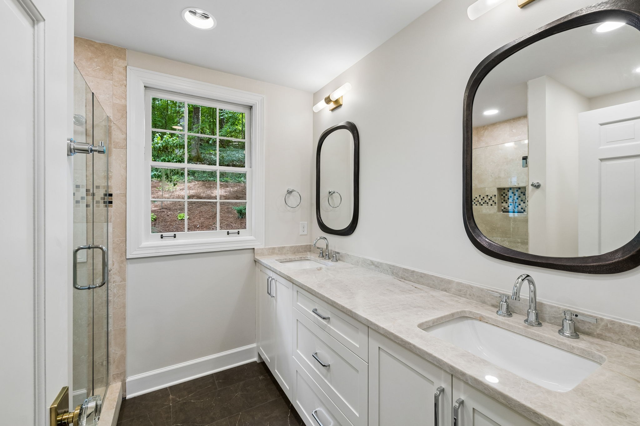 6004 Hillsboro Pike