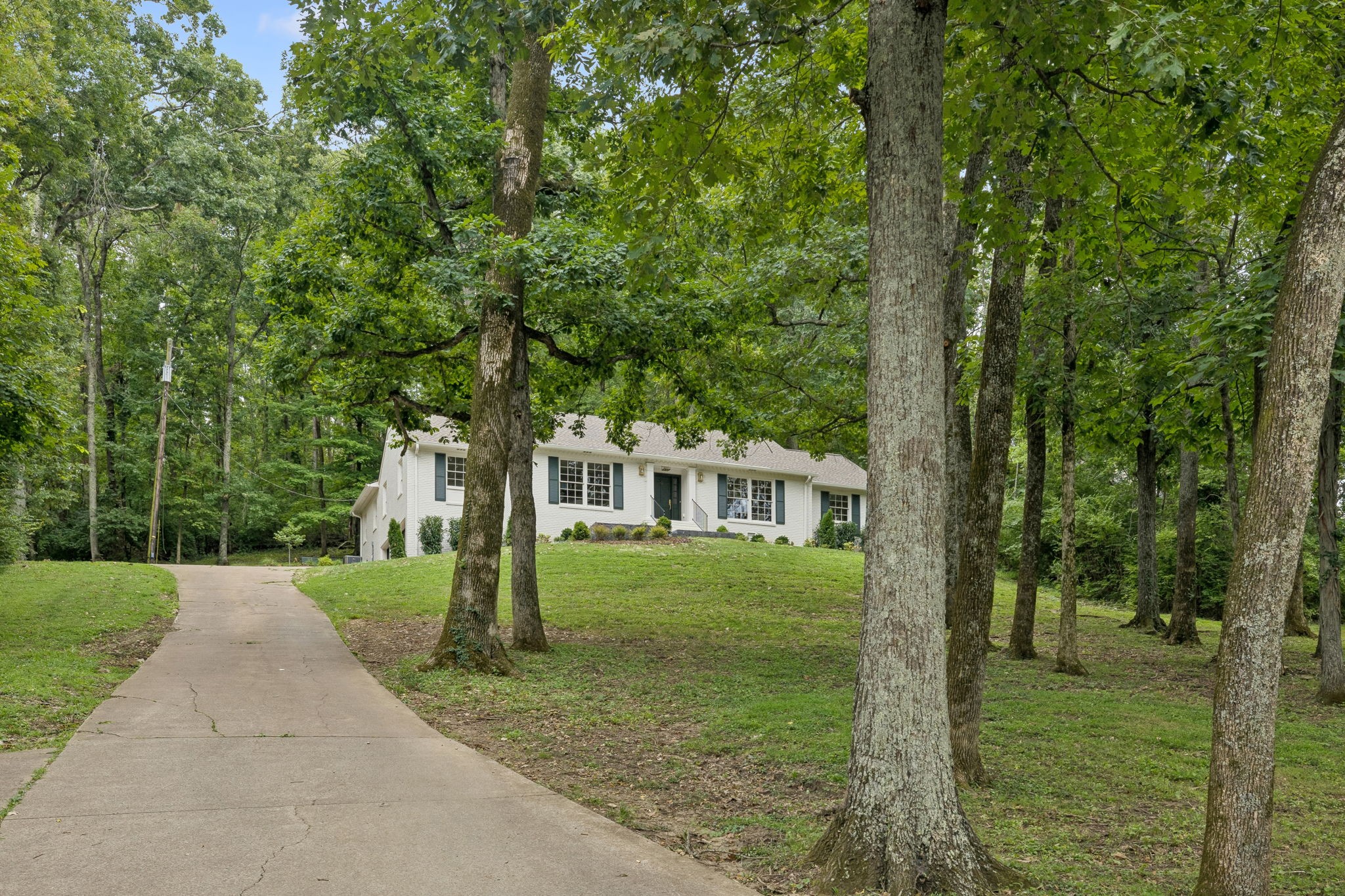6004 Hillsboro Pike