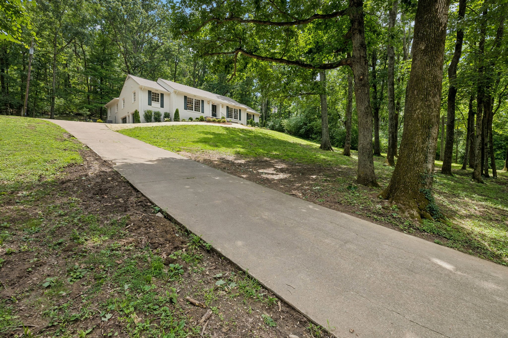 6004 Hillsboro Pike