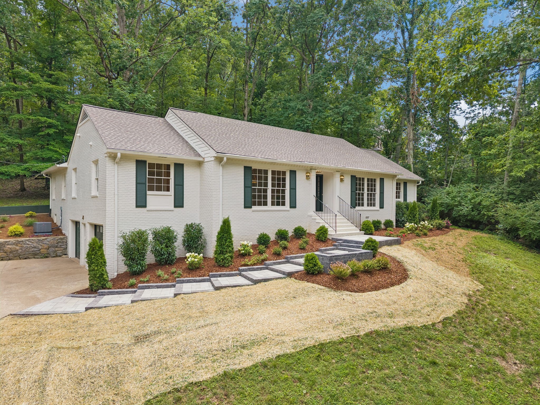 6004 Hillsboro Pike
