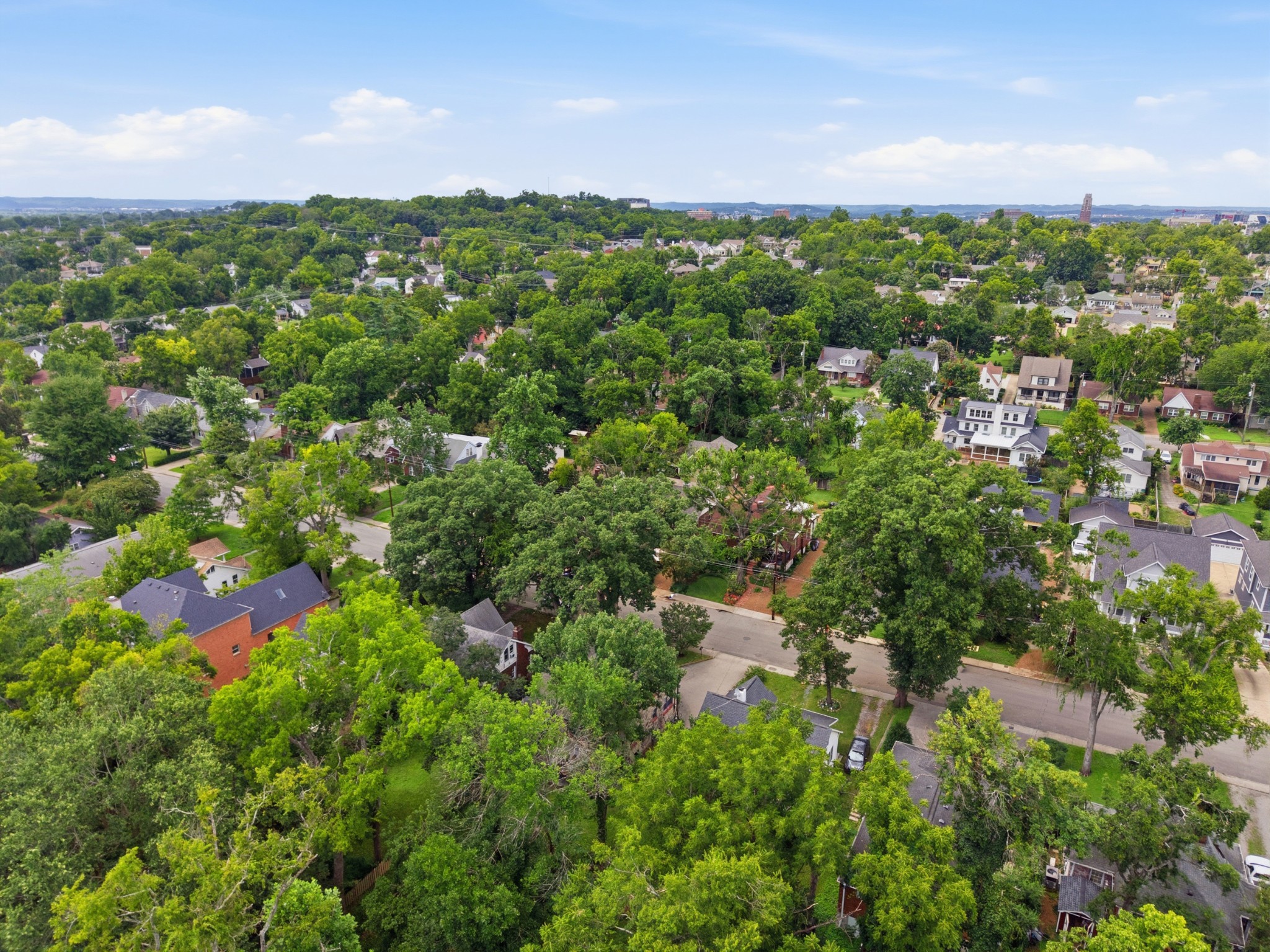 2611 W Linden Ave