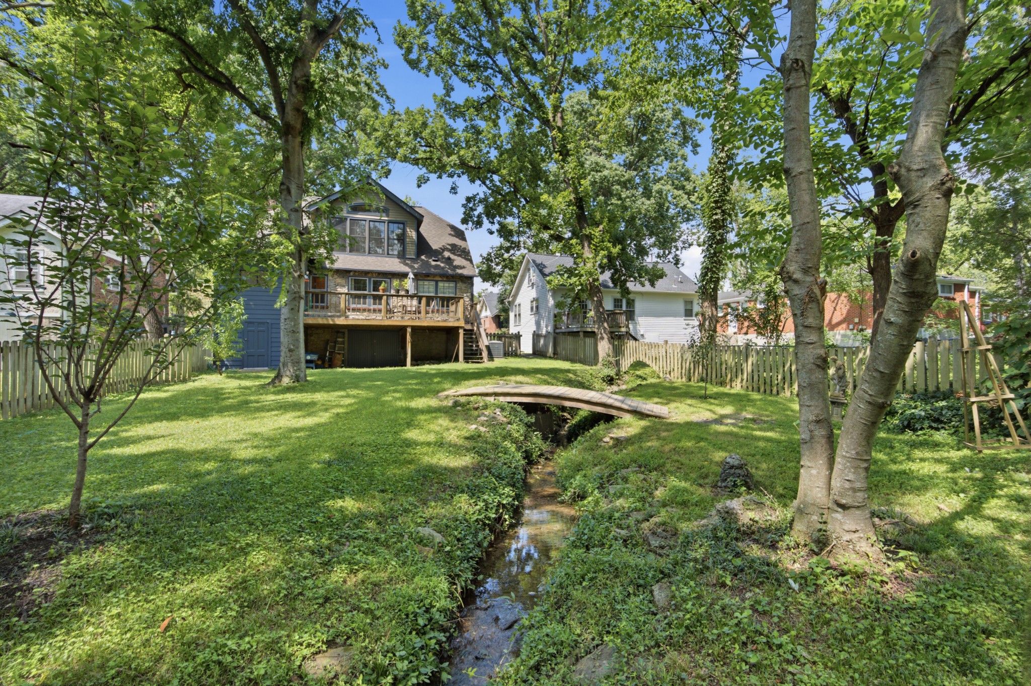 2611 W Linden Ave