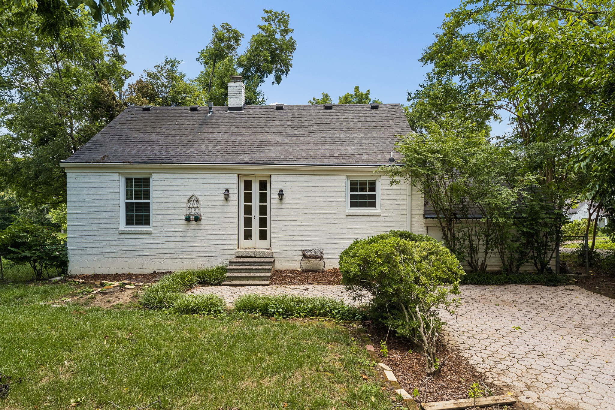 1019 Battlefield Dr