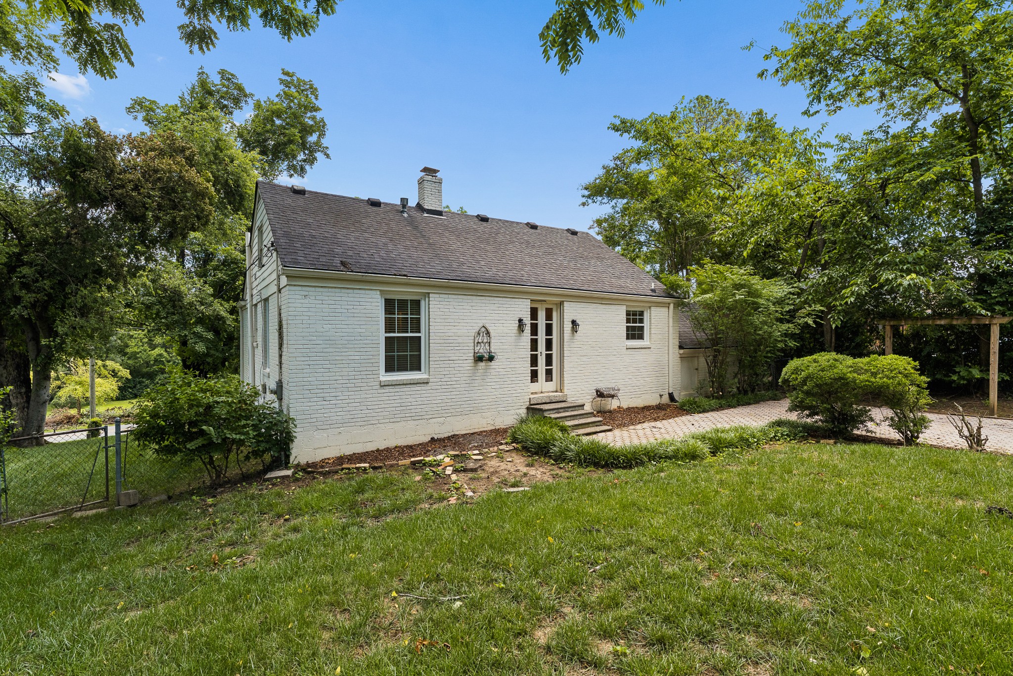 1019 Battlefield Dr