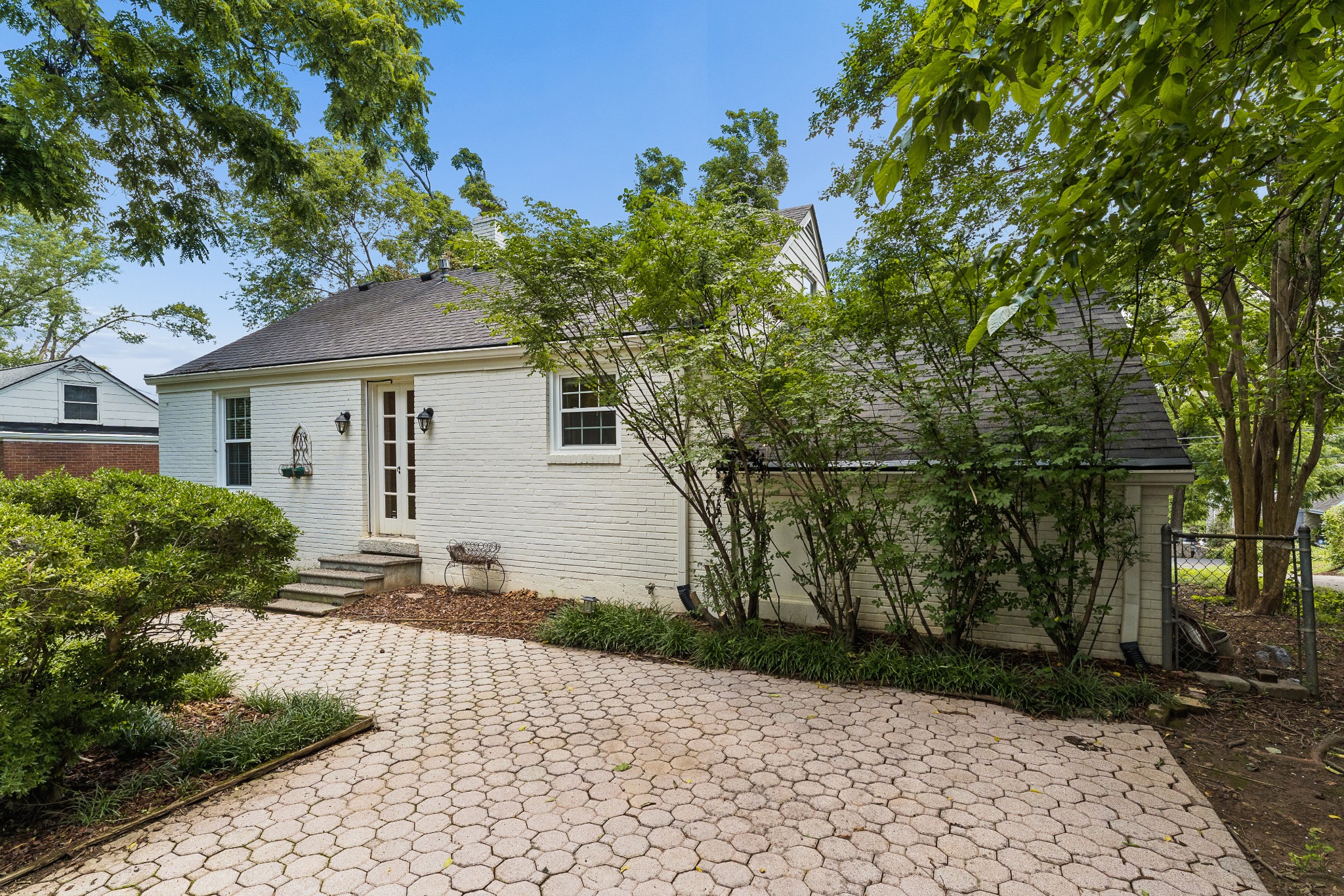 1019 Battlefield Dr