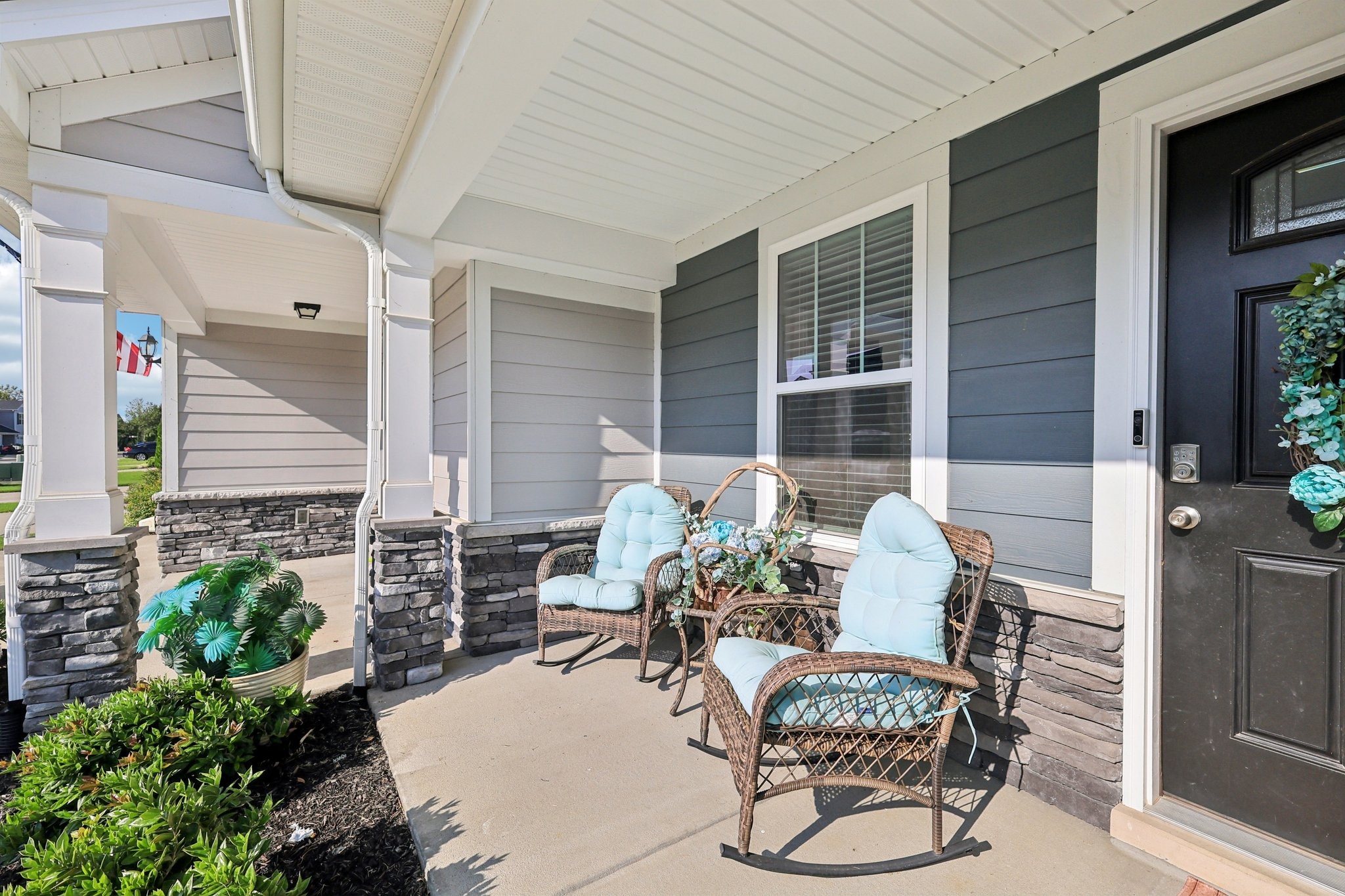1633 Calypso Dr